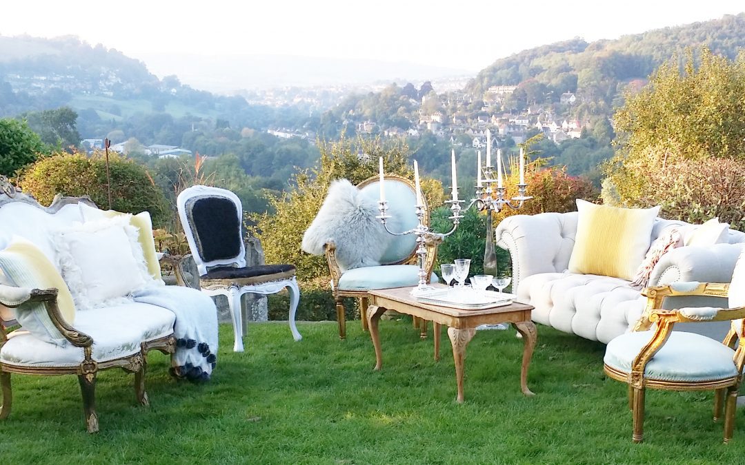 hire vintage furniture for weddings