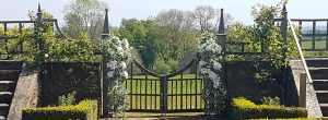 wedding flower arch or pillars